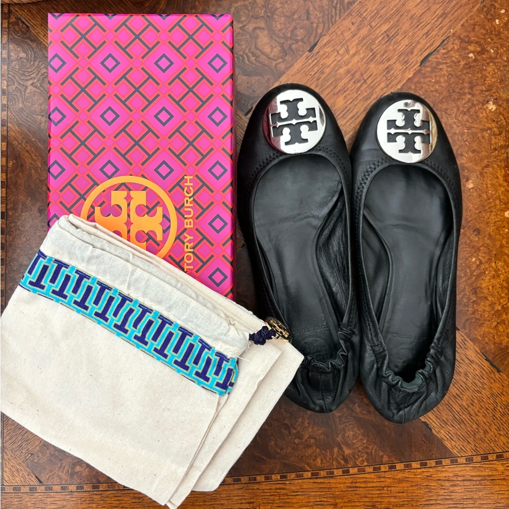Tory Burch classic ballet flats - Size 8
